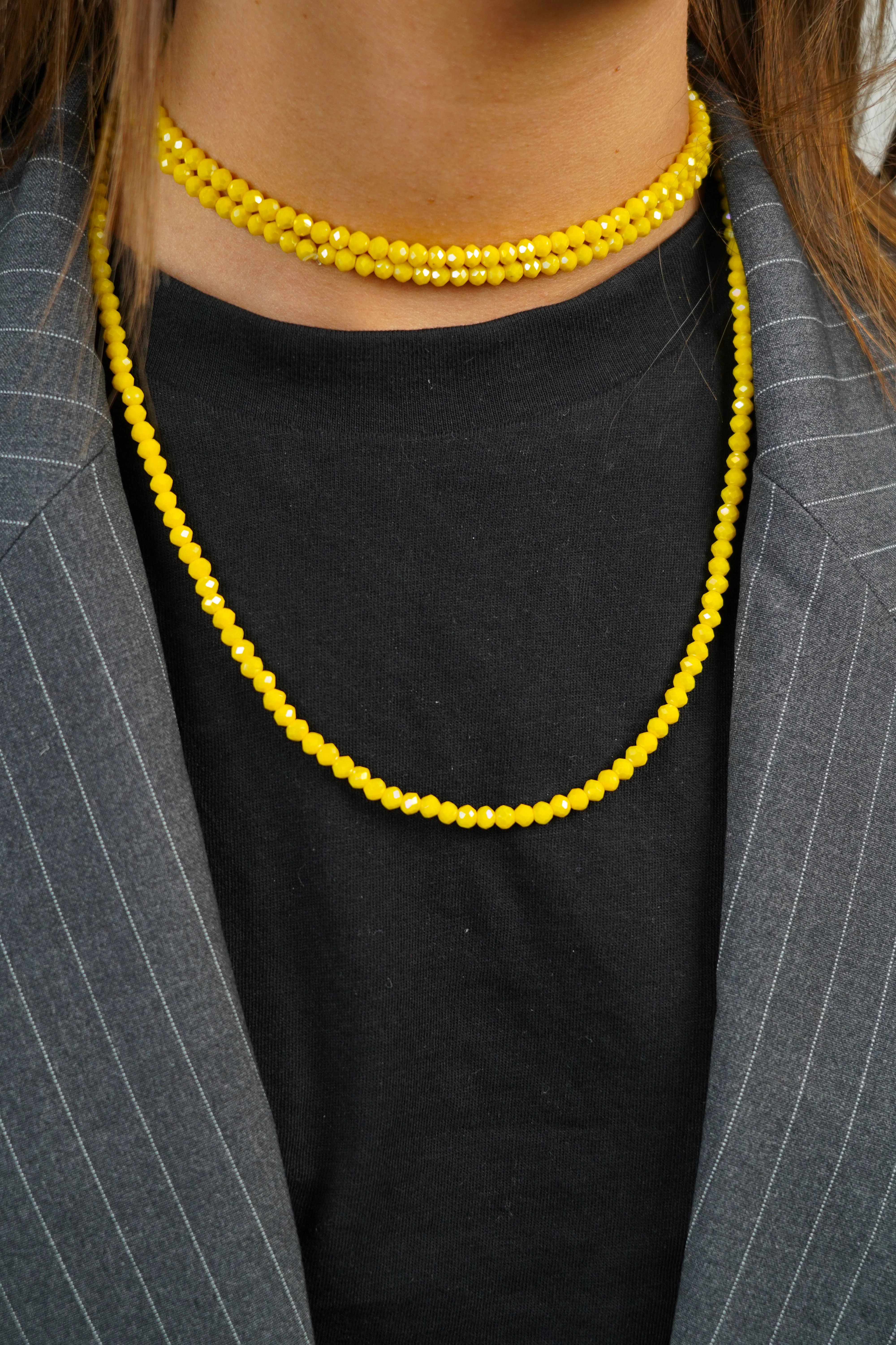 Collier en perles jaunes - Image 2