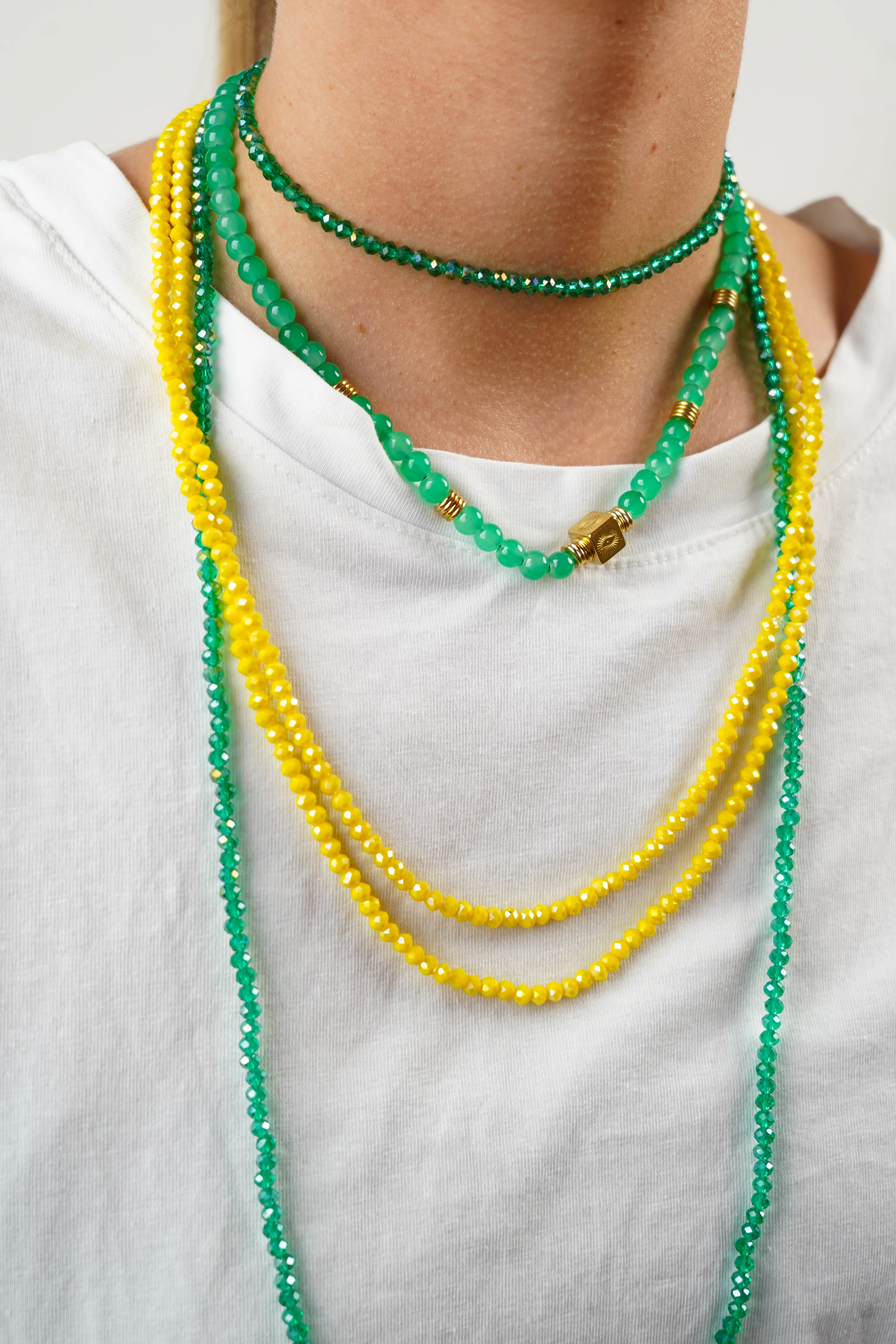 Collier en perles vert - Image 2