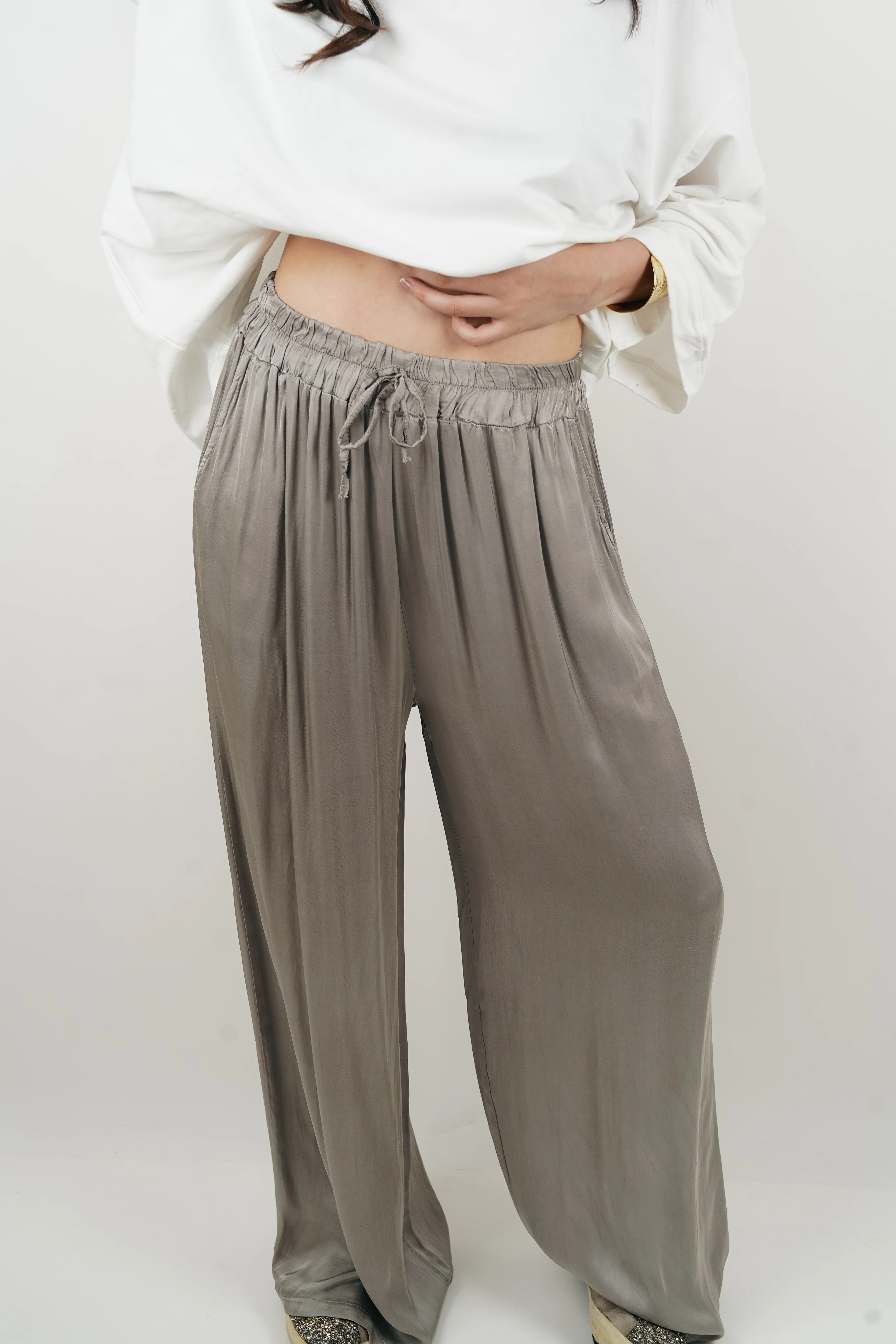 Pantalon en soie Giuseppa taupe - Image 7
