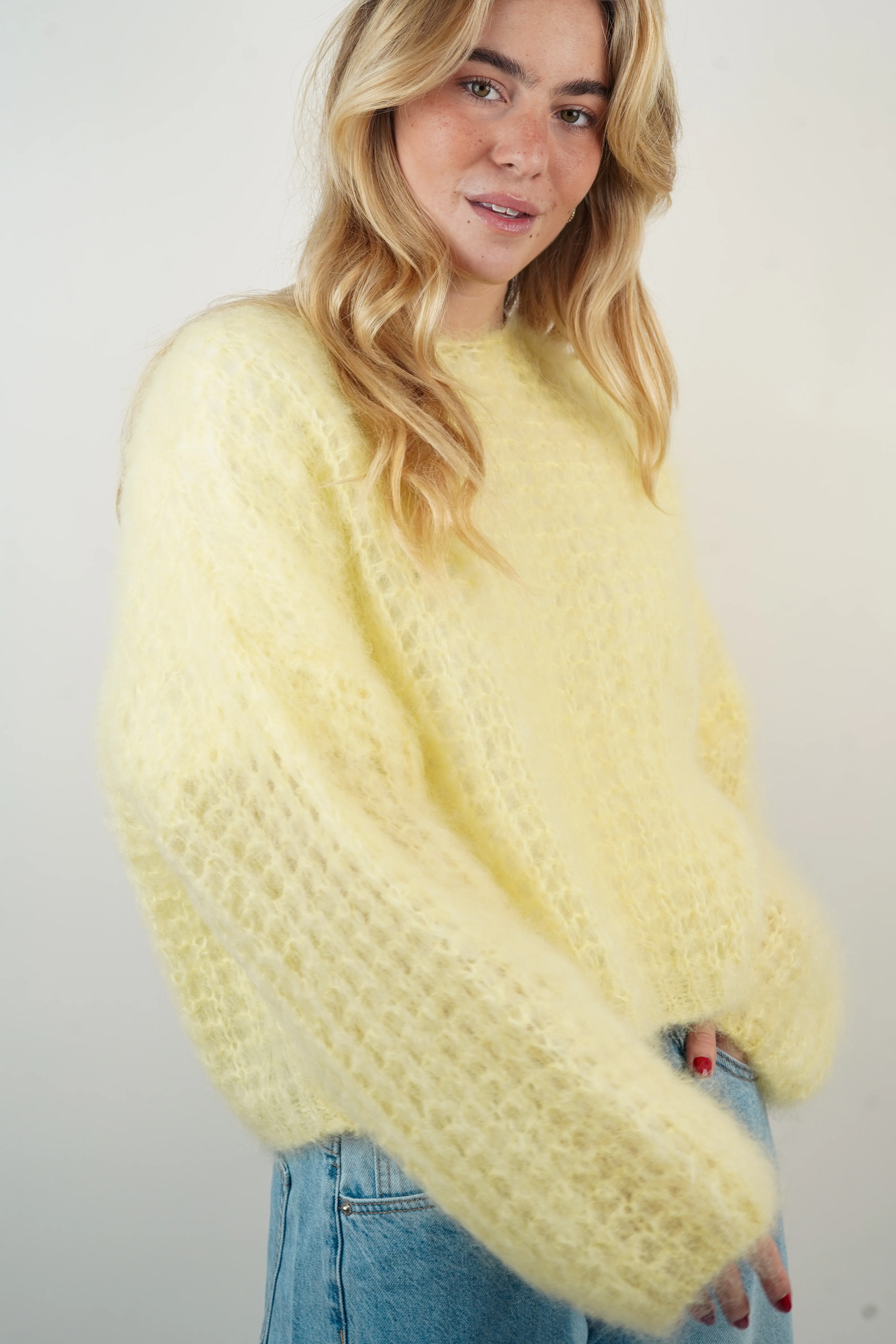 Pull 80% mohair Zoé jaune - Image 4