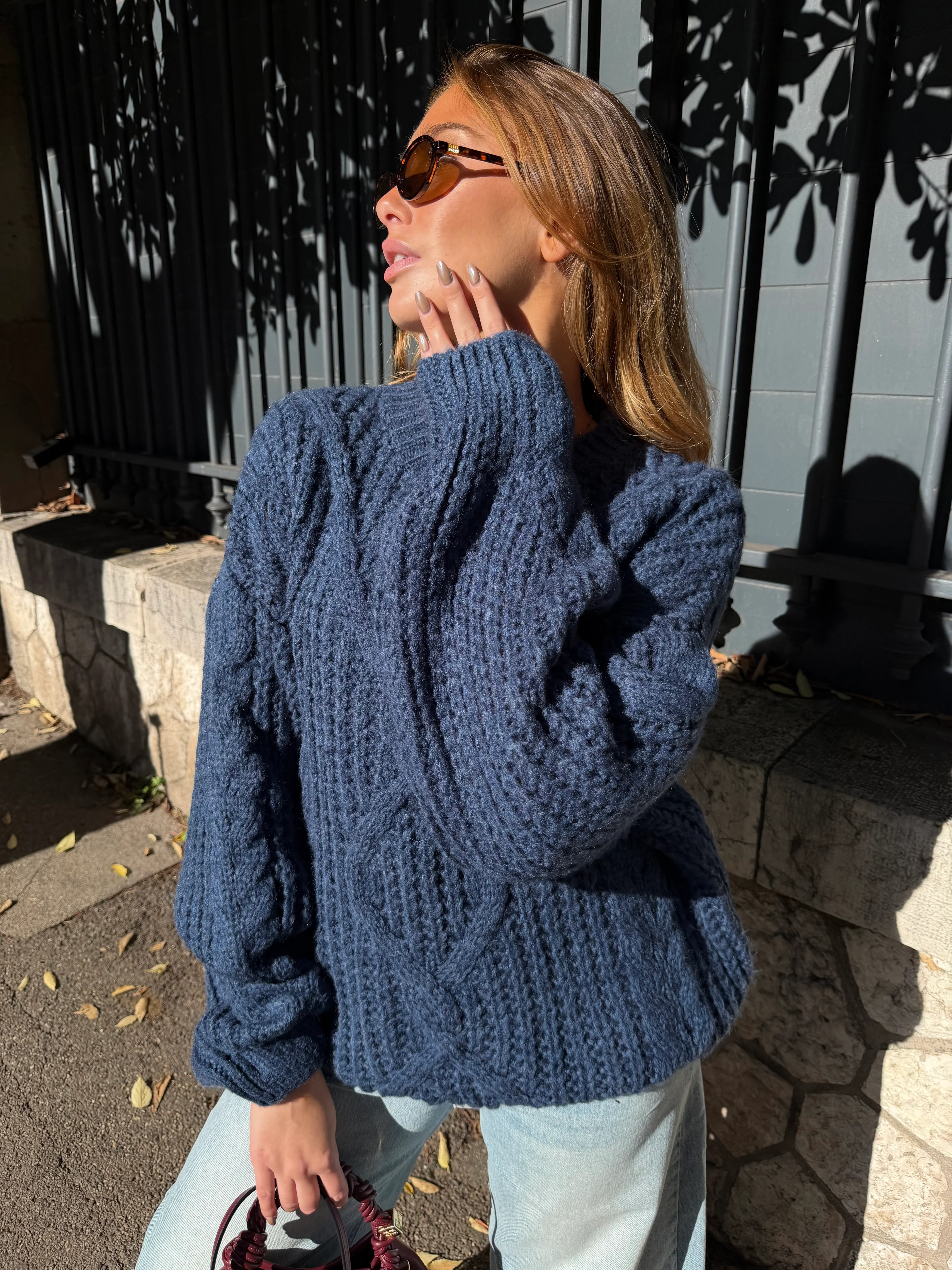 Pull Monica bleu marine - Image 5
