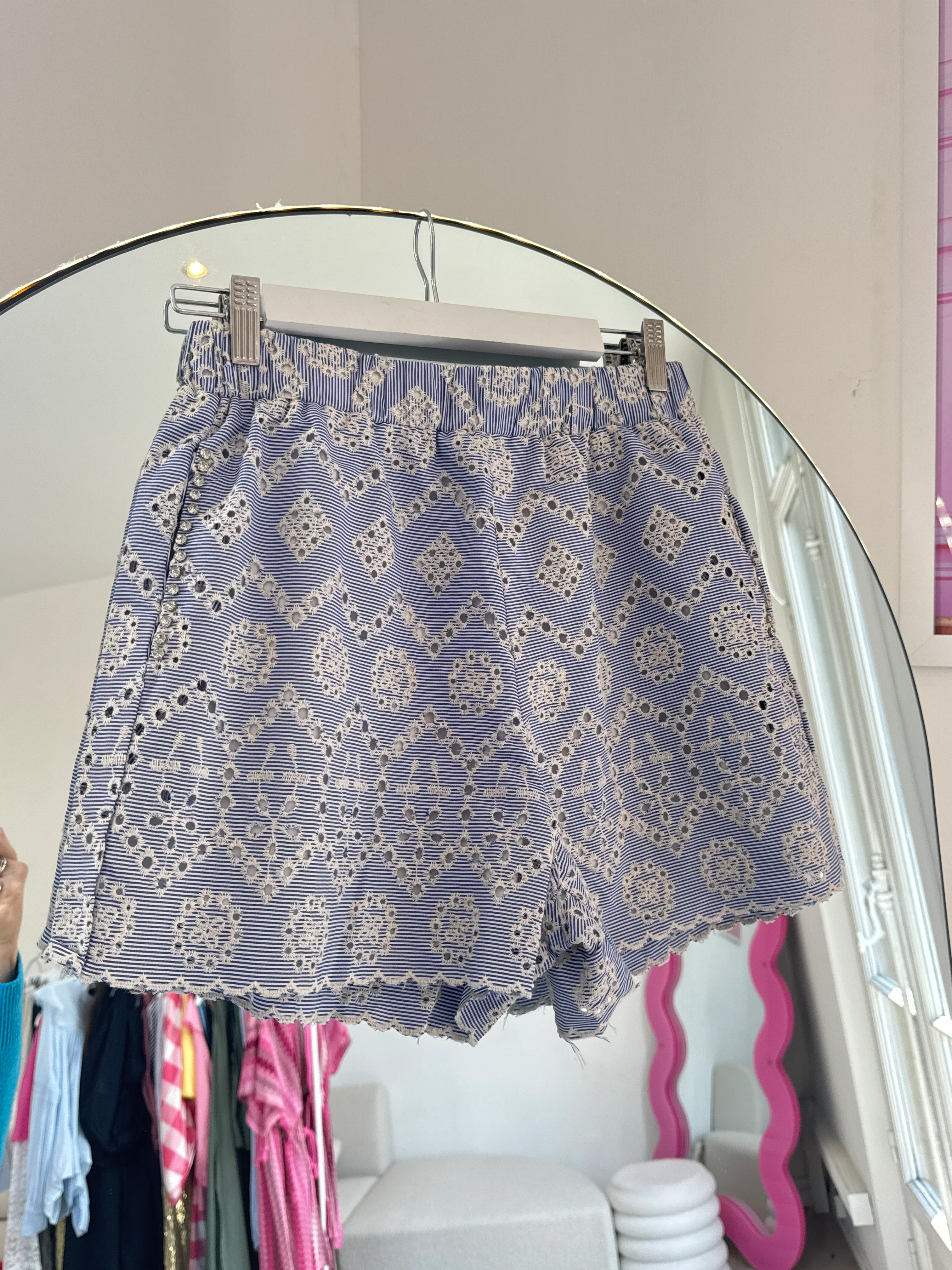 Short Mariette