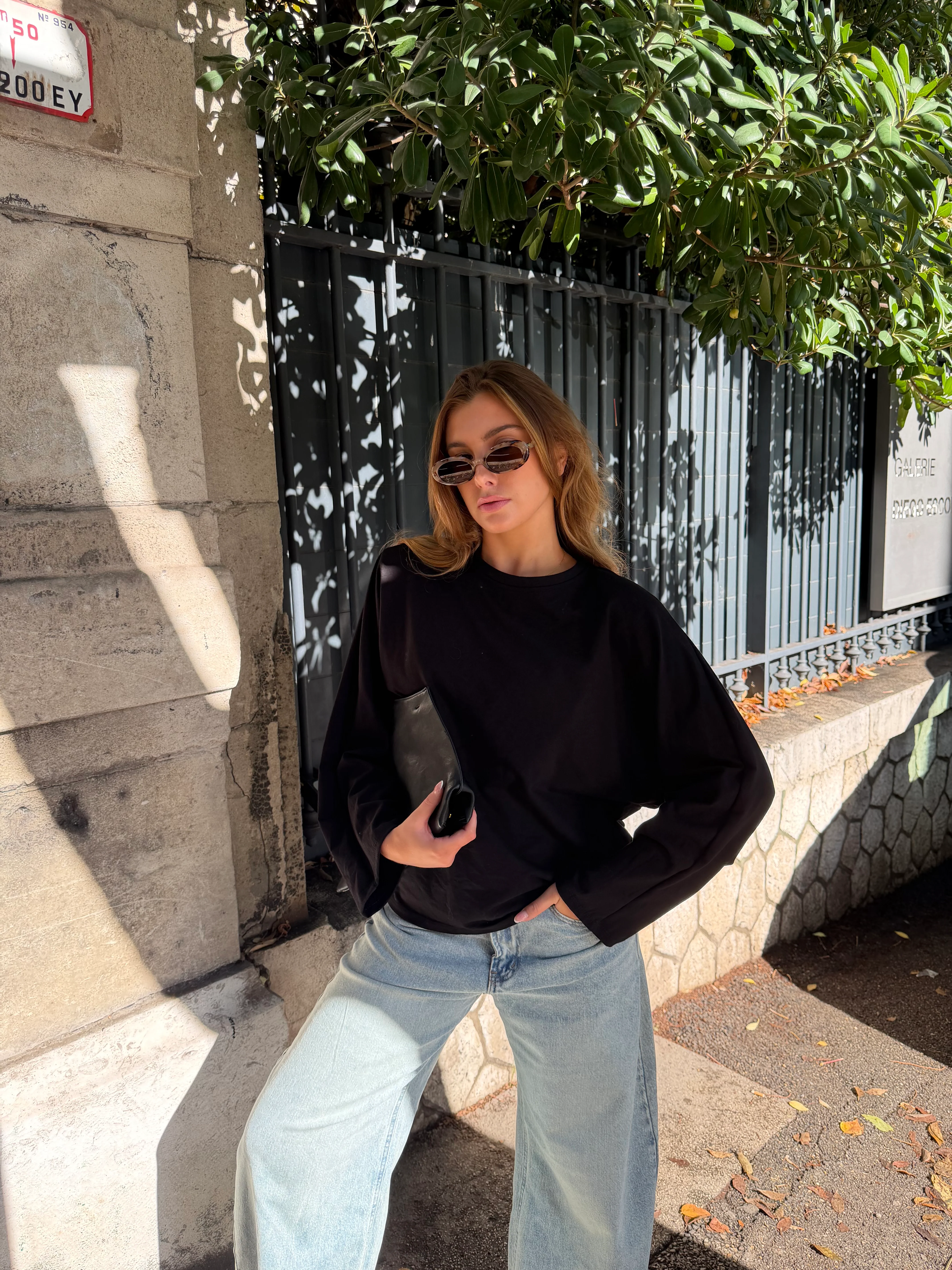 Tee-shirt Theodora noir avec épaulettes
